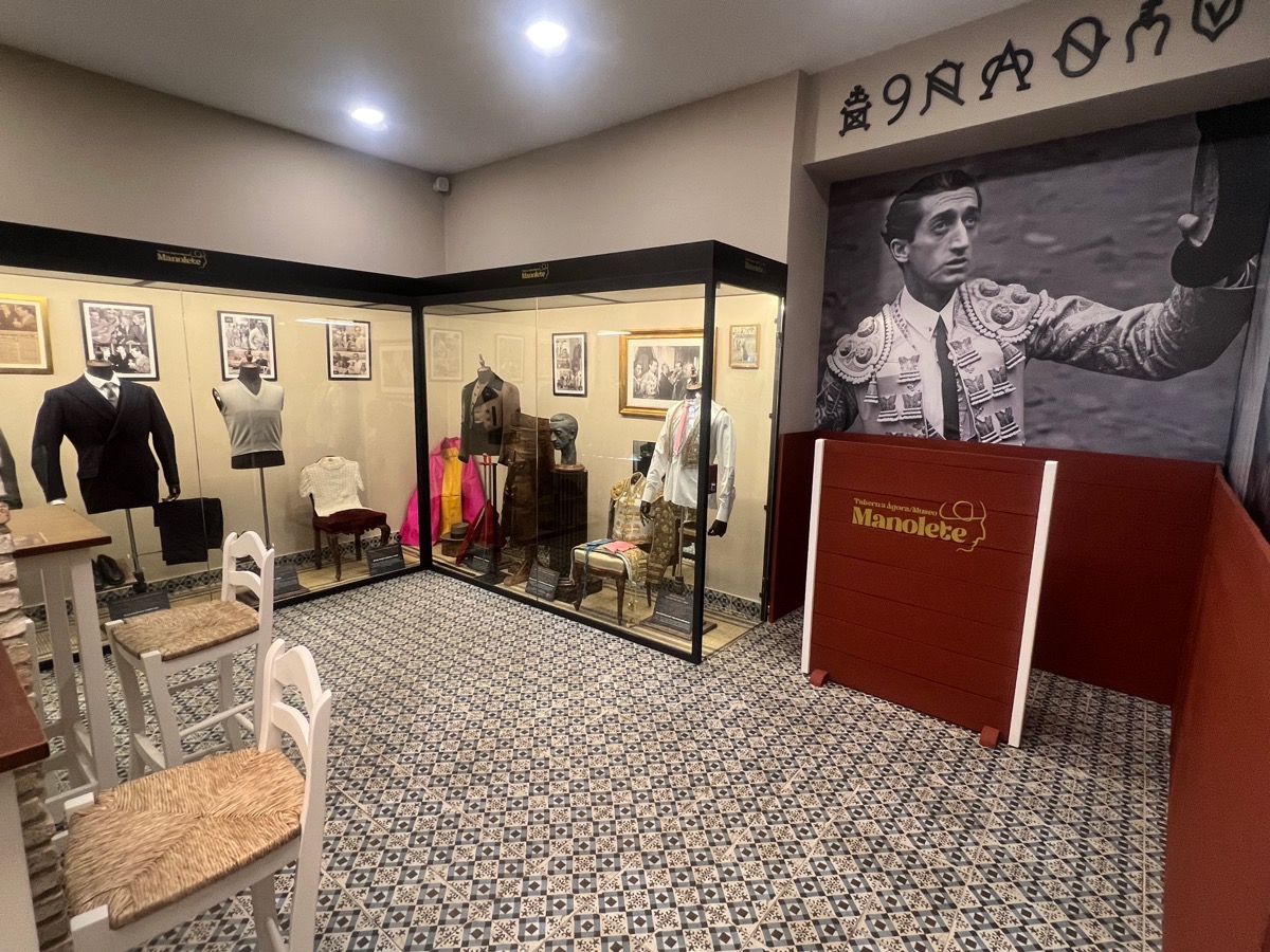 Museo Manolete — vitrinas y colección original